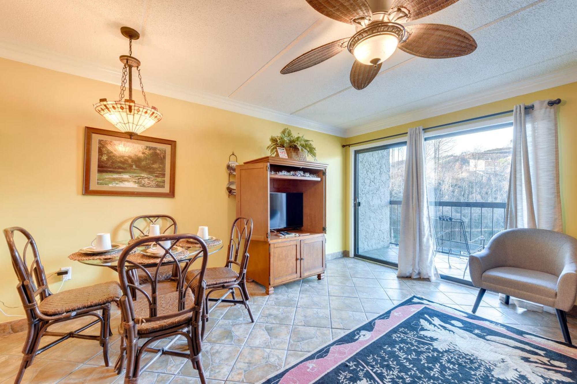 Downtown Gatlinburg Condo With Community Pool! Екстер'єр фото