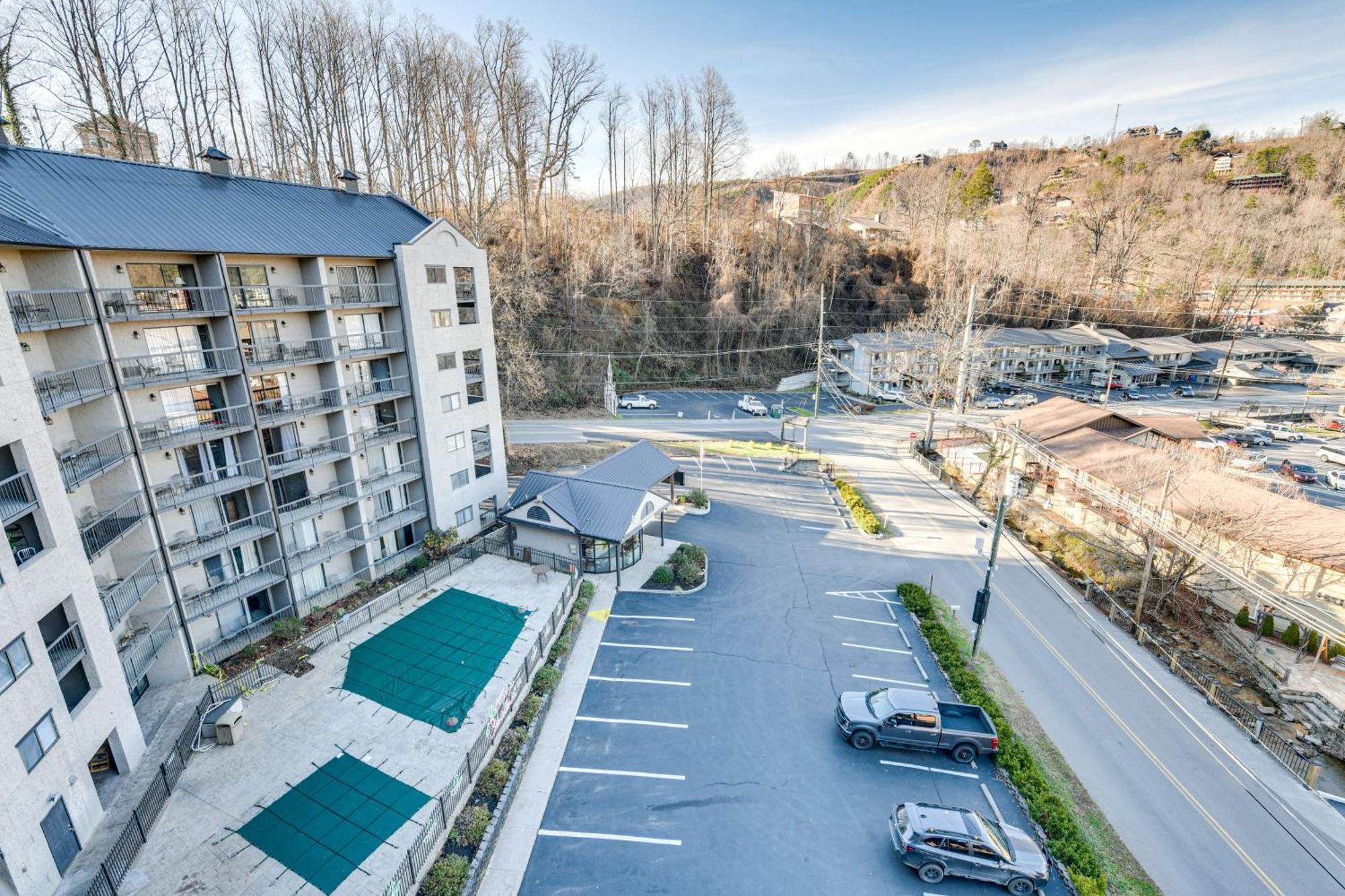 Downtown Gatlinburg Condo With Community Pool! Екстер'єр фото